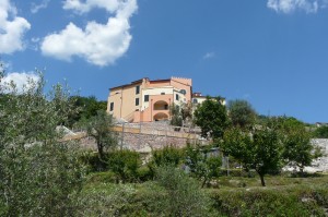 Properties for sale in Italy, on the Italian Rivieras, in the Italian Lakes and Tuscany.